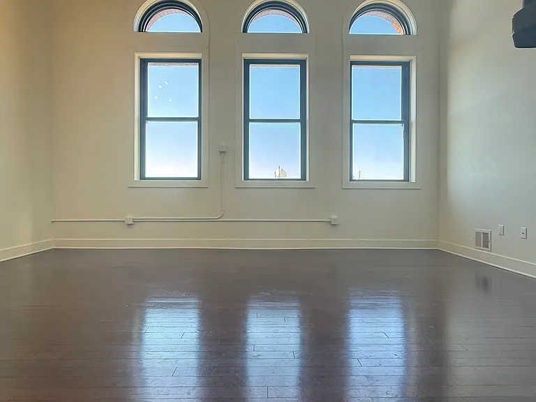 50 S Jefferson St #504 — Photo 14