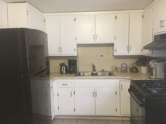 4th image of 8326 S Dorchester Ave