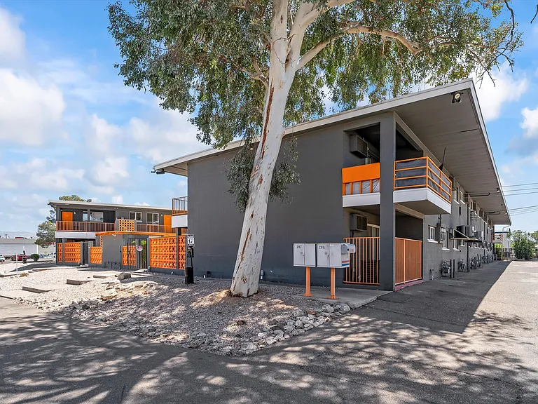 CATALINA VISTA APARTMENTS — Photo 17