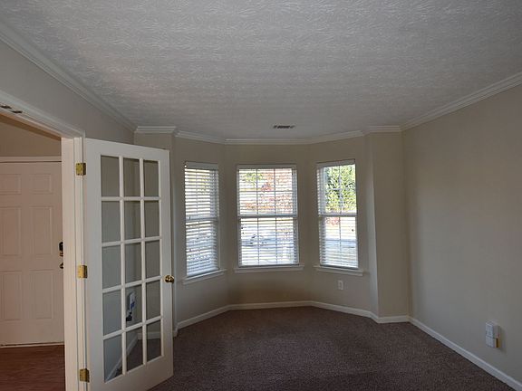 3rd image of 930 Creek Cove Way