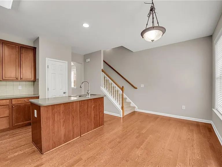 501 Grove Field Ct — Photo 29