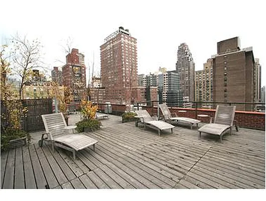 Sold by Douglas Elliman | media 18