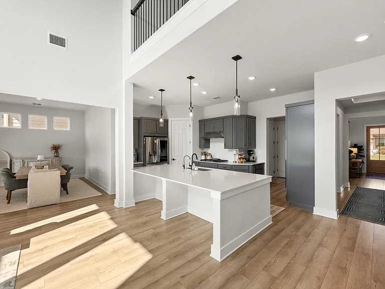 360 Crescent Moon Ct — Photo 4