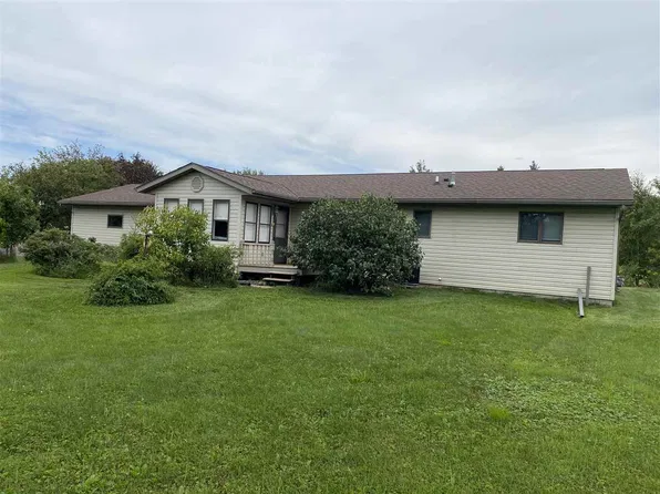 310 W Pine St, Abbotsford, WI 54405