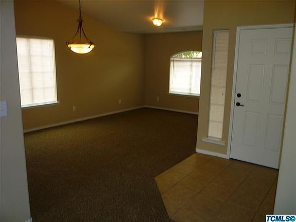 2nd image of 1204 Briarwood Dr