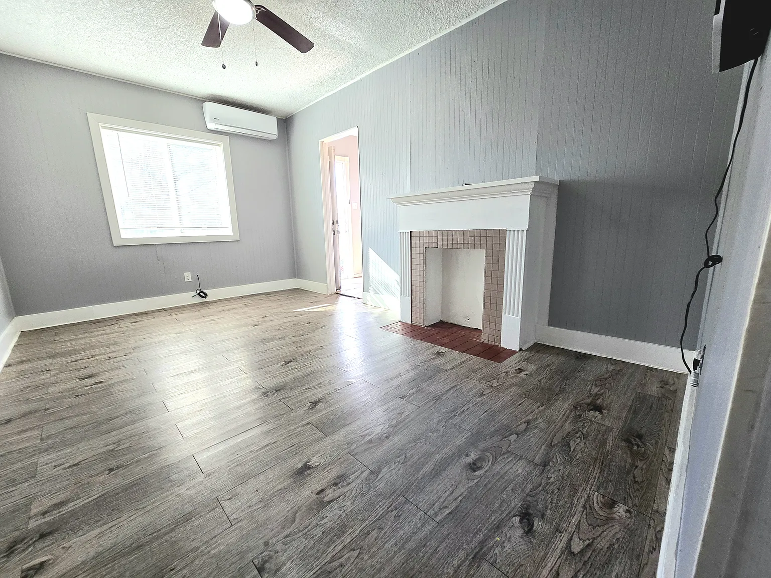 3 bed, 1010 sqft, $1,025 — Photo 2