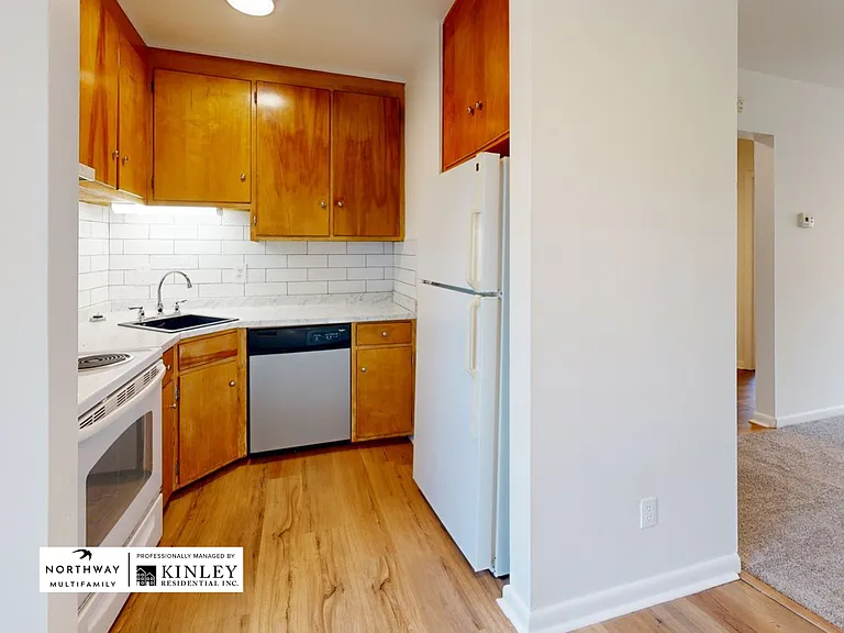 Meadowood Apartments — Photo 9