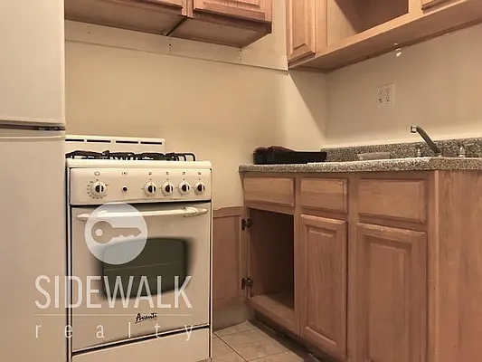 Rented by Sidewalk Realty LLC | media 10