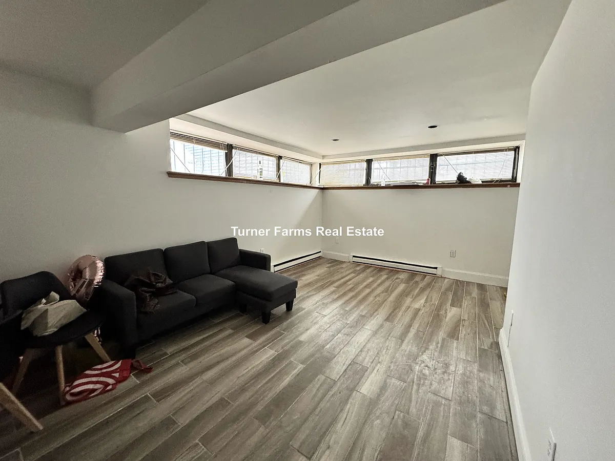 Building Photo - 776 Columbus Ave #1A