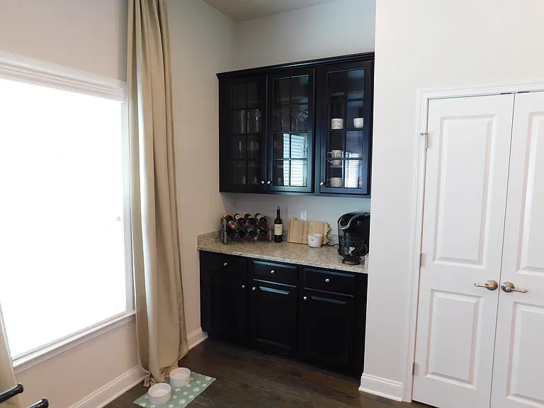152 Seneca Pl — Photo 5