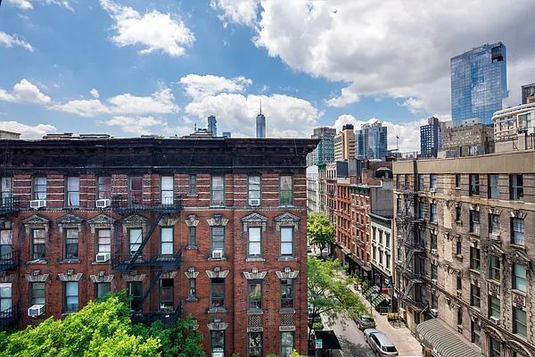 Sold by Compass | media 15