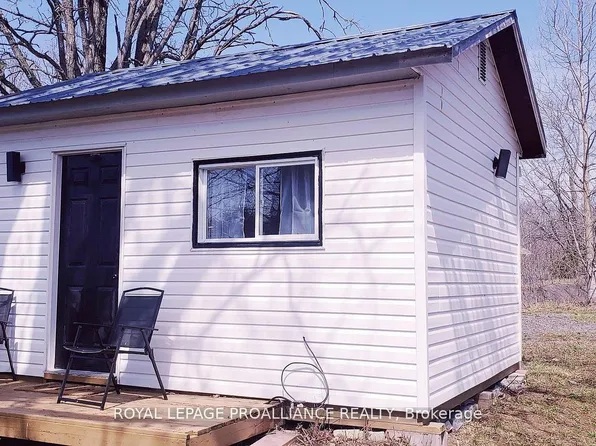 1023 Brewers Rd, Central Frontenac, ON K0H 2P0