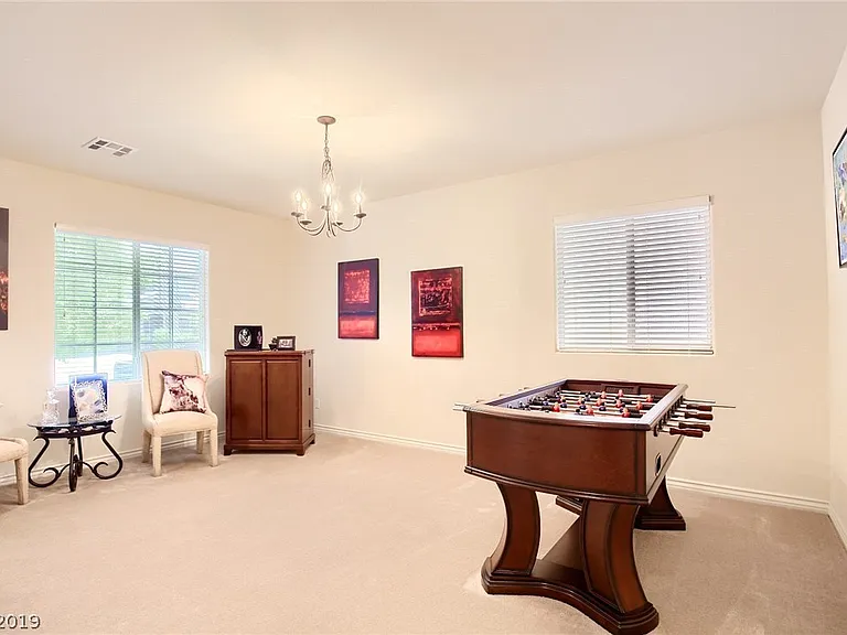 2516 Alma Lidia Ave — Photo 8