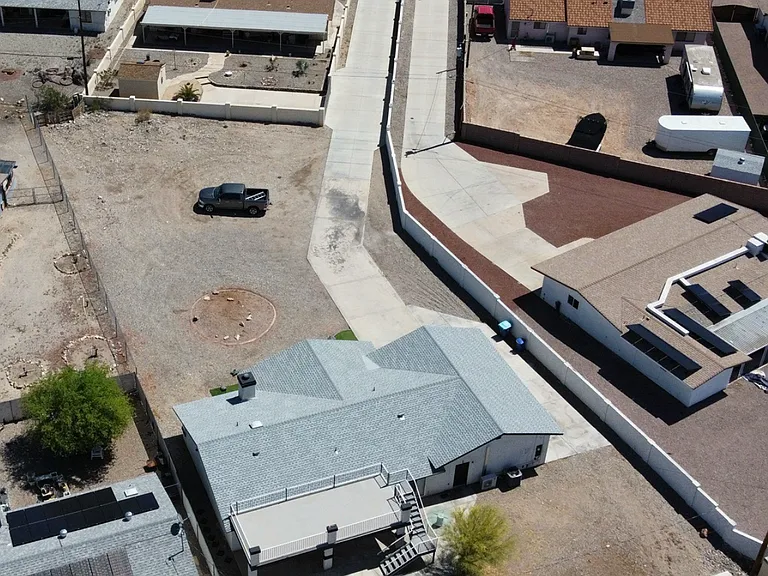 1629 Topaz Dr — Photo 28