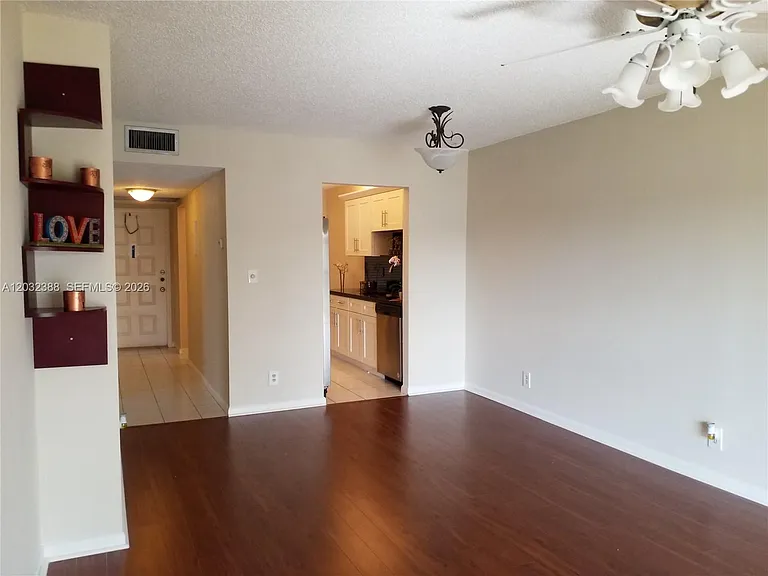 9982 Nob Hill Ct #9982 — Photo 3