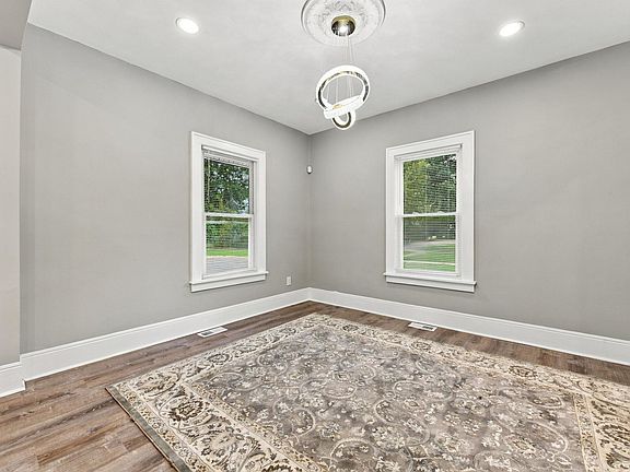 21st image of 14632 Oldham St