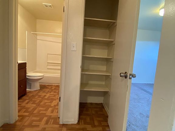 5th image of 923 Walnut Ave Unit 75