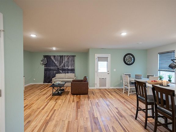 4th image of 3146 White Ash St