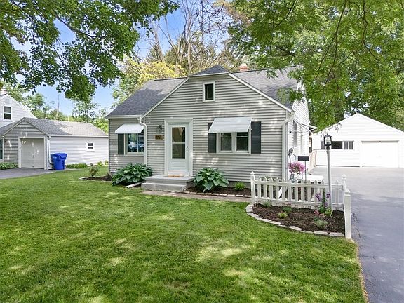 3rd image of 151 Belmont Rd