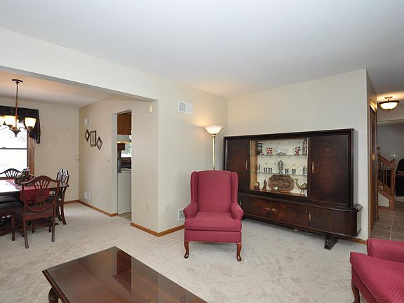 3rd image of 12535 W Barbary Ct