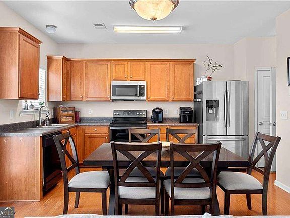 5th image of 124 Wiley Parc Cir