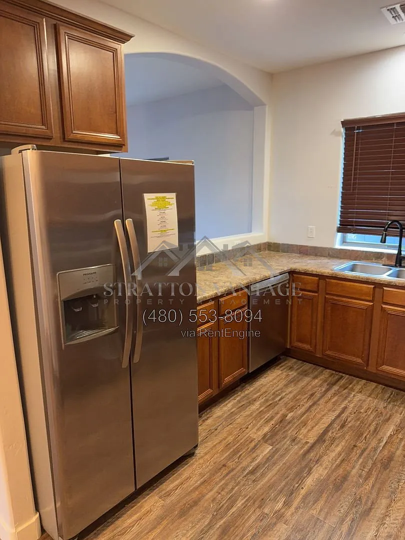 3 bed, 2.5 bath, 1788 sqft, $2,400 — Photo 4