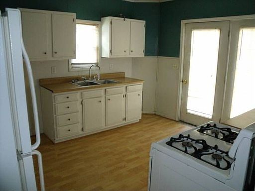 4th image of 555 17th Ave