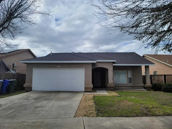 2111 N June Court, Farmersville, CA 93223