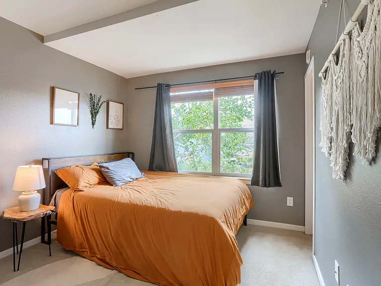 1351 Yellow Pine Ave — Photo 10