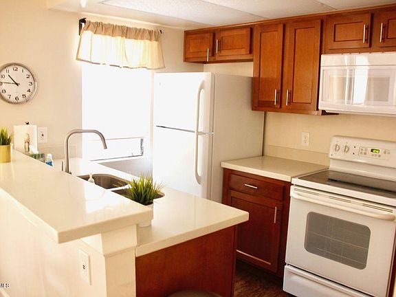 2nd image of 1432 W Emerald Ave Unit 35