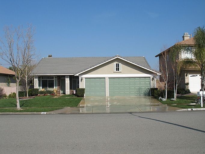 1487 Cedar Pines Dr
