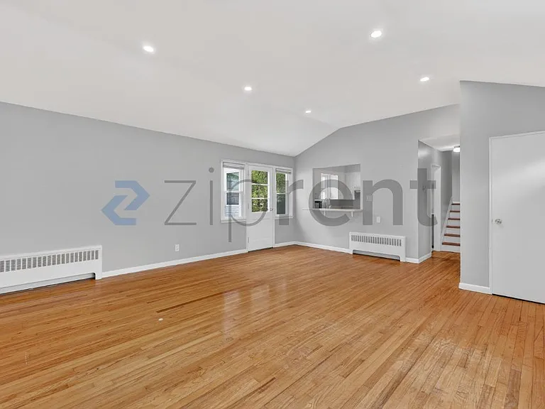 30 Mary Ln — Photo 6
