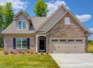 423 Freemont Dr, Thomasville, NC 27360