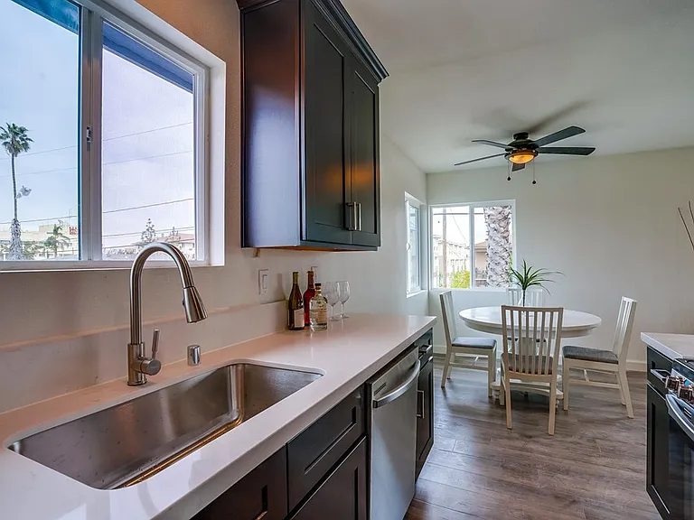 11853 Manor Dr — Photo 15