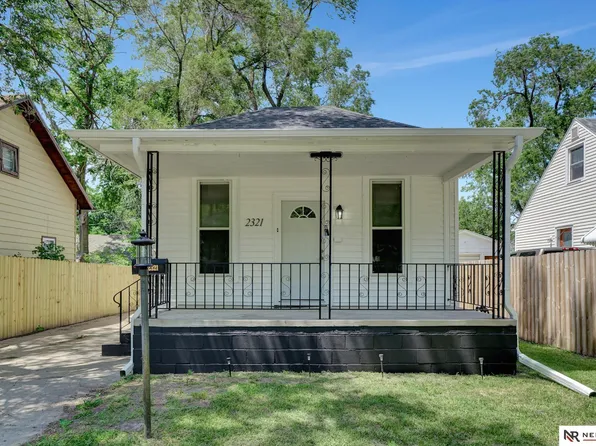 2321 S 10th St, Lincoln, NE 68502