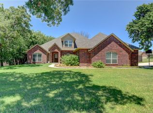 1465 Red River Cir, Edmond, OK 73025