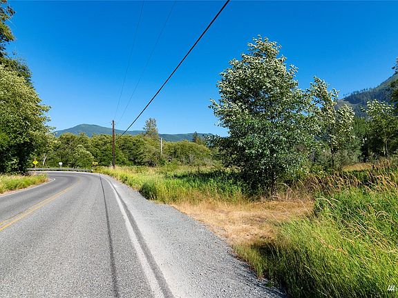 2nd image of 31066 S Skagit Hwy