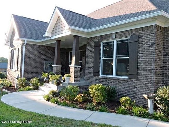 3rd image of 1202 Markwell Ln
