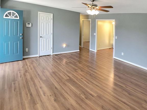 2nd image of 612 Ruddy Creek Cir