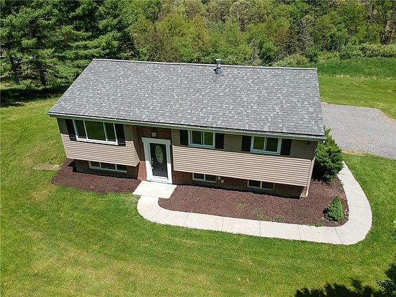5th image of 9990 Grubbs Rd