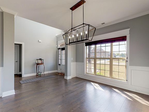 5th image of 3509 Titus Ln