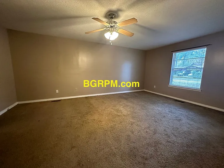 119 Foxdell Cir — Photo 8