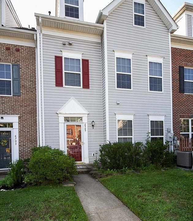 Welcome Home to 8705 Green Clover Court