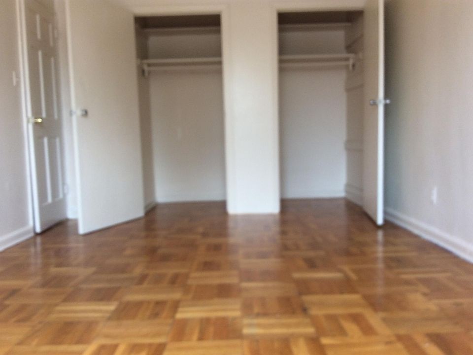 BR with dual closets