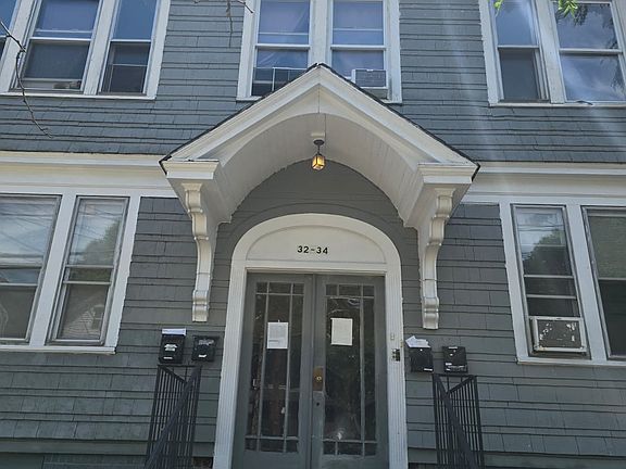2nd image of 32-34 Kenmore Ave #2RR
