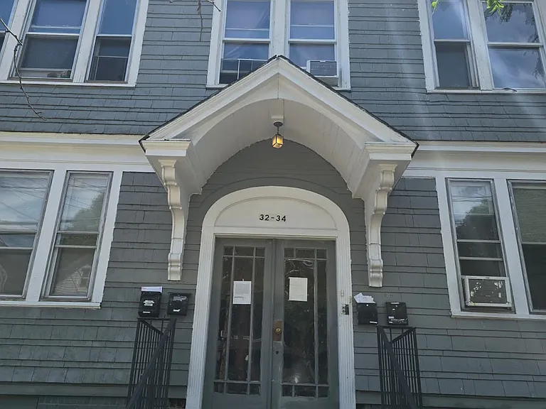 32-34 Kenmore Ave #2R — Photo 1
