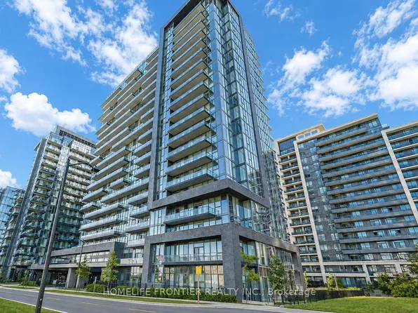 20 Gatineau Dr #301, Vaughan, ON L4J 0L3