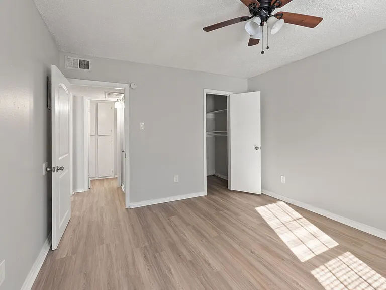 Magnolia Flats — Photo 15