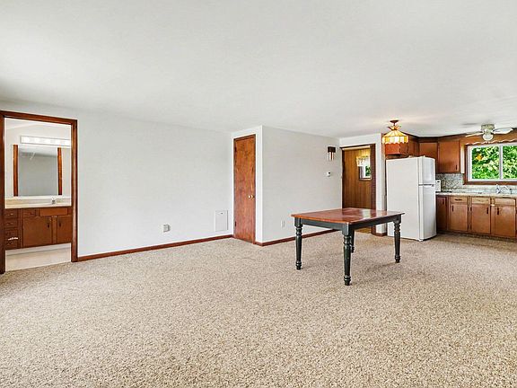 5th image of 409 Jerumbo St