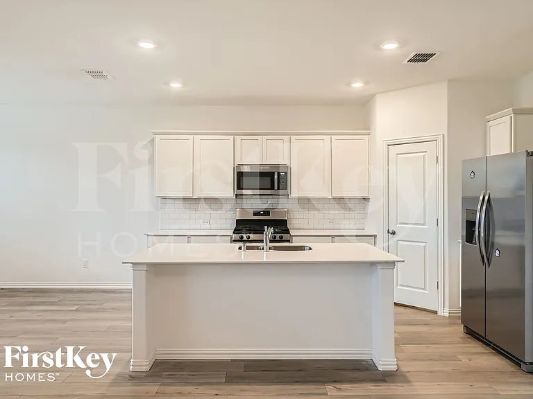 2324 Okeefe Dr — Photo 12